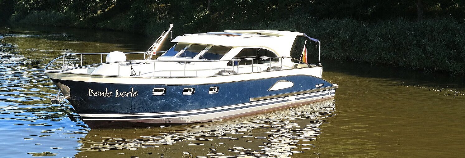 Dieses Bild zeigt eine unserer M-Line Yachten