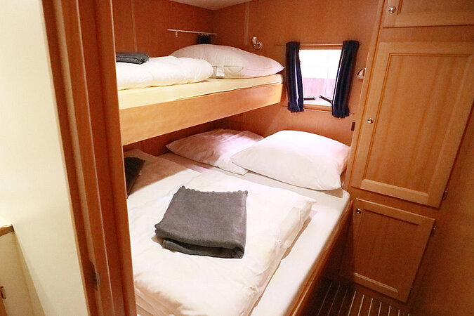 Dieses Bild zeigt unsere Yacht Louis - M-Sport 140 - Schlafkabine