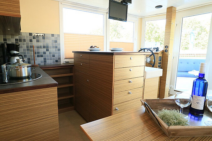 Dieses Bild zeigt unsere Yacht M-Line - M-Haus - Küche