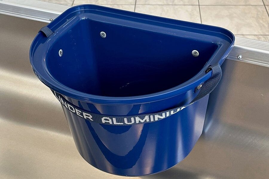 Dieses Bild zeigt einen Relingeimer mit 15 Liter Fassungsvermögen.