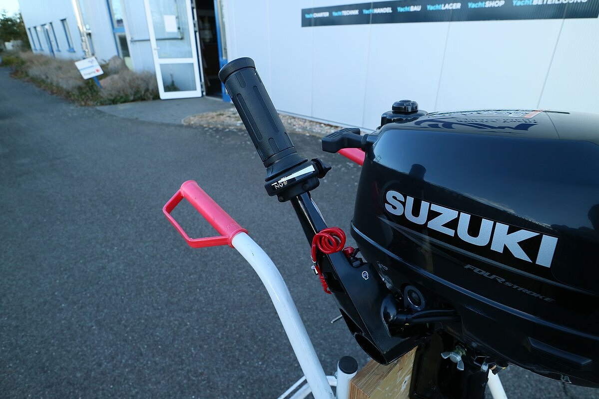 Dieses Bild zeigt den Motor Suzuki DF 2.5 S.