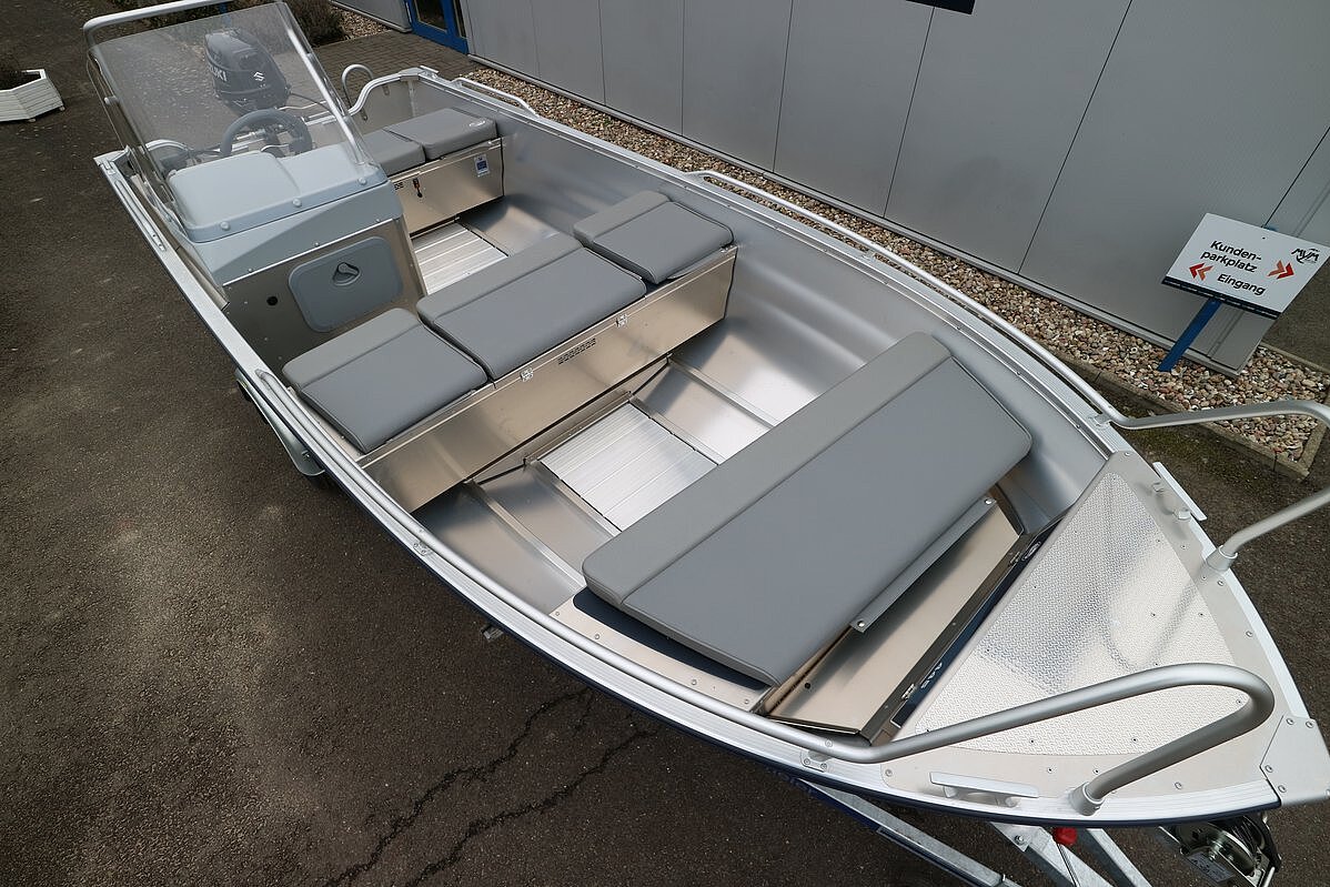 Dieses Bild zeigt unser Aluboot Linder Sportsman 445 Max inkl. Garmin 9" GPS  - Ansicht von oben