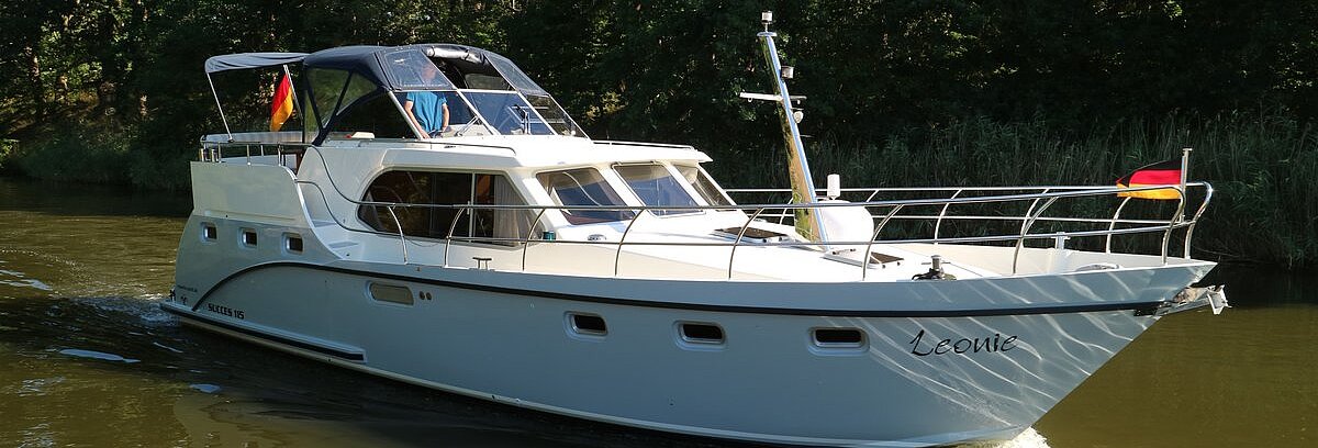 Dieses Bild zeigt unsere Yacht "Leonie - Succes 115 Ultra"