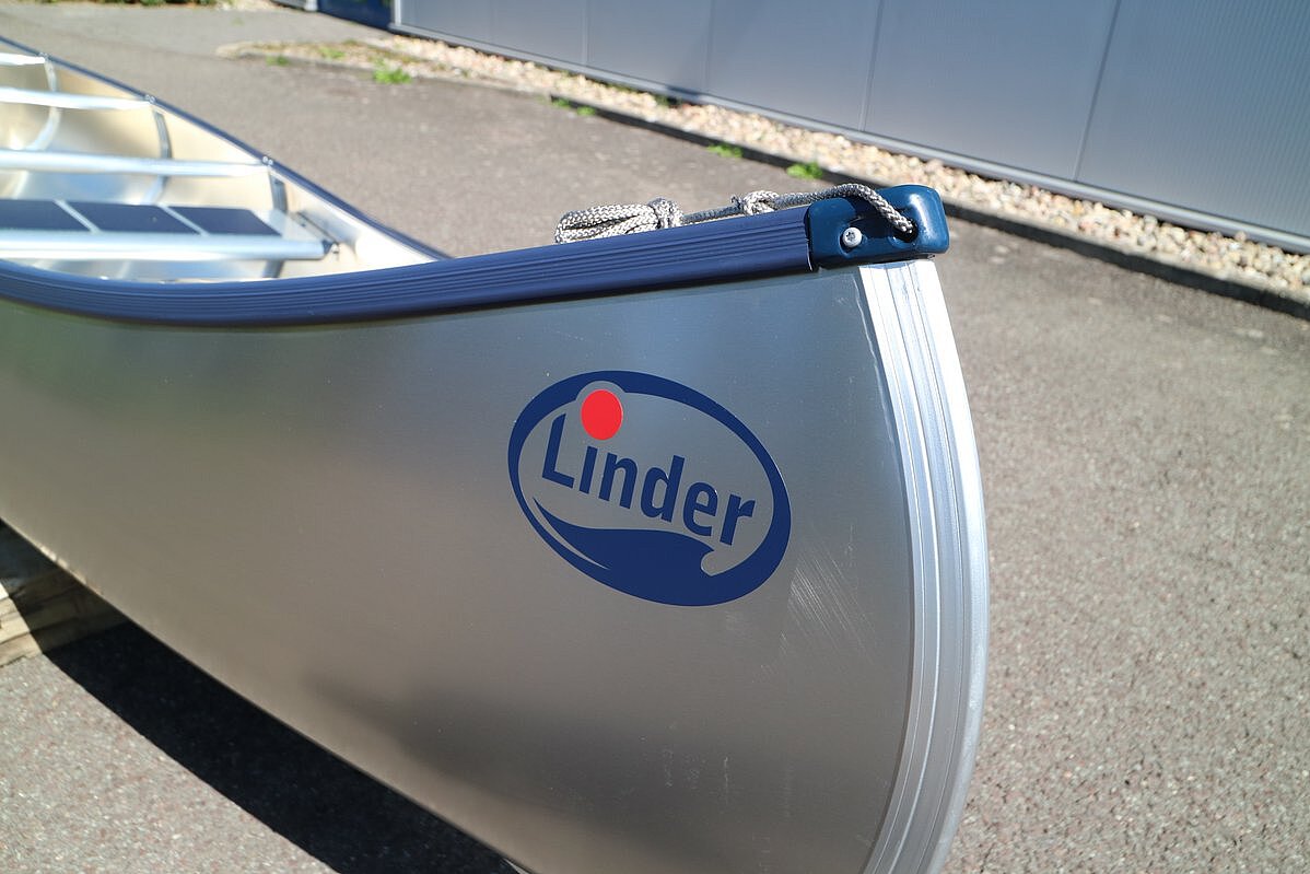 Dieses Bild zeigt den Bug des Linder Inkas 525.