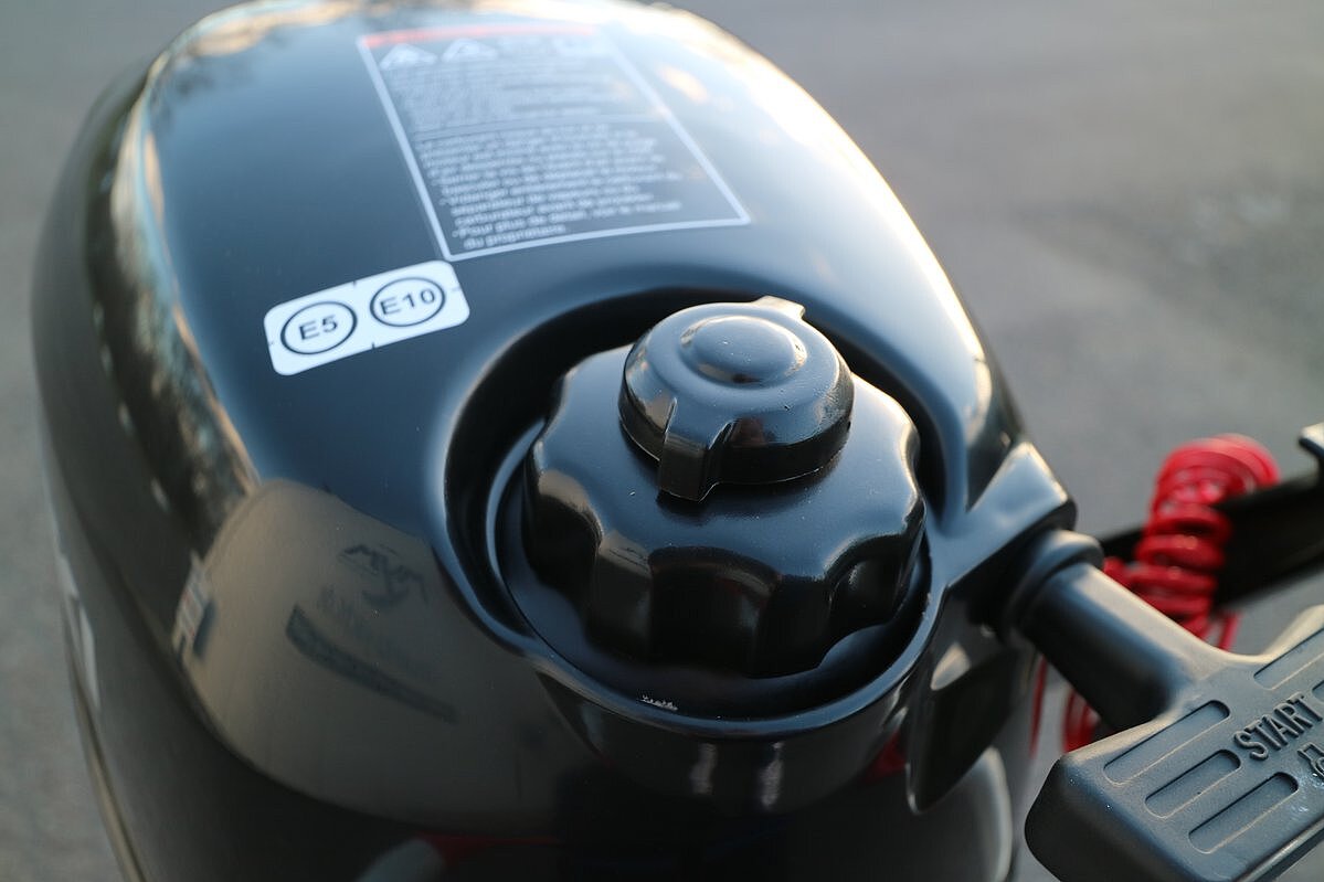 Dieses Bild zeigt den Motor Suzuki DF 2.5 S.