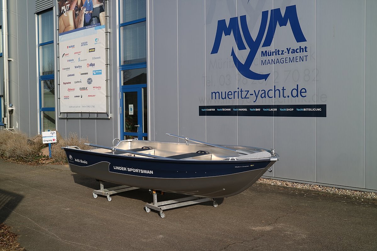 Dieses Bild zeigt unser Aluboot Linder Sportsman 445 Basic - Ansicht seitlich vorne