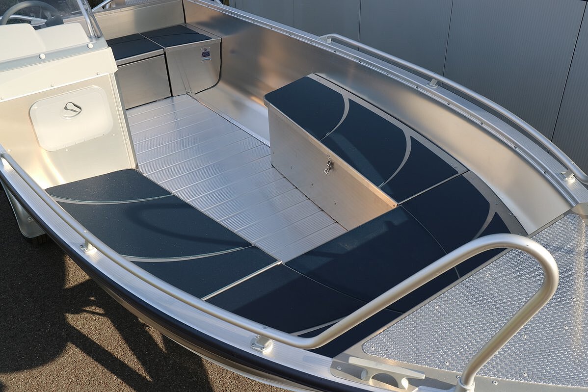 Dieses Bild zeigt unser Aluboot Linder Arkip 460 - Sitzbank