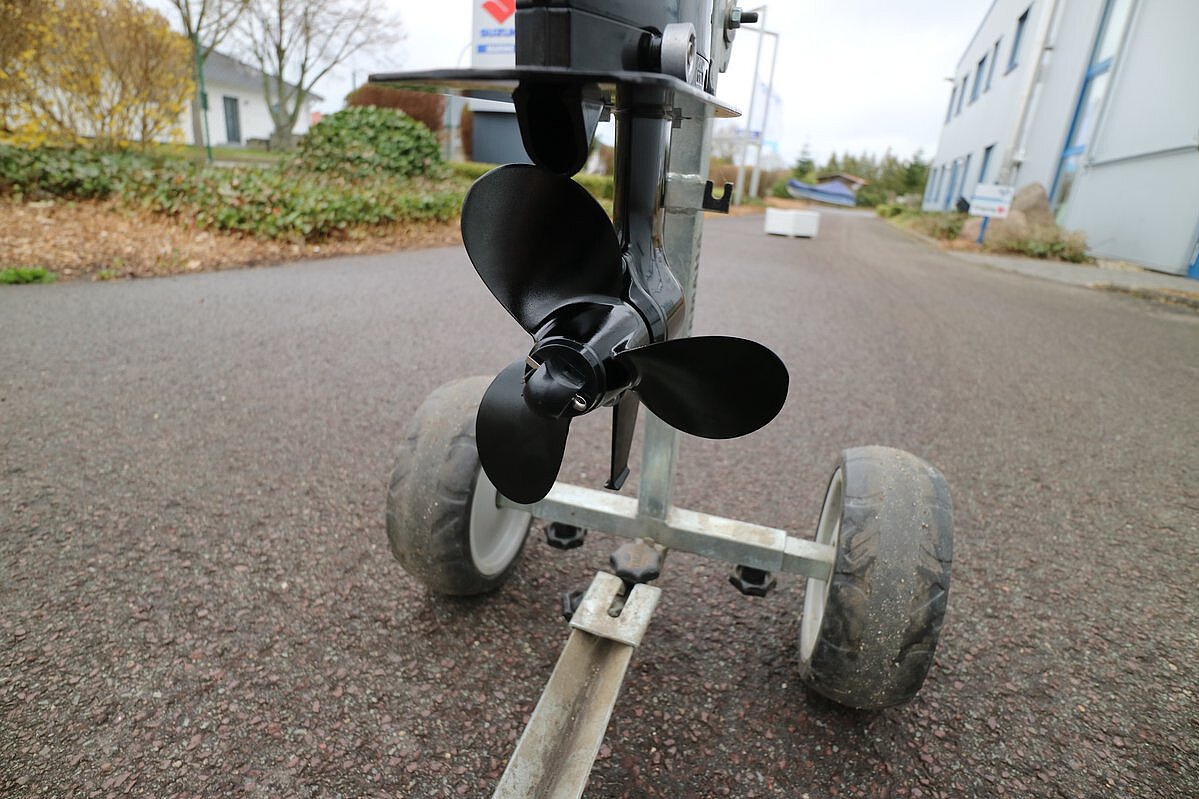 Dieses Bild zeigt den Motor Suzuki DF 5 AS.