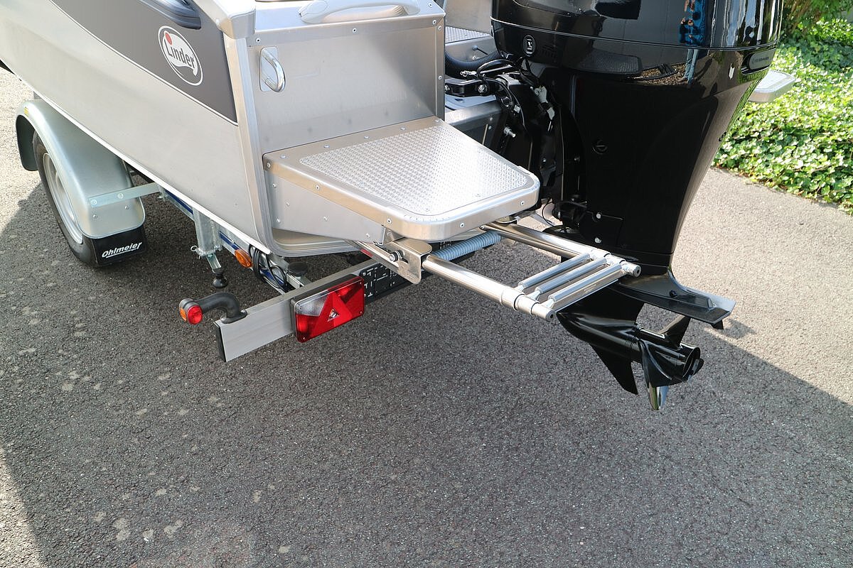 Dieses Bild zeigt unser Aluboot Linder Arkip 530 BR - Rettungsleiter