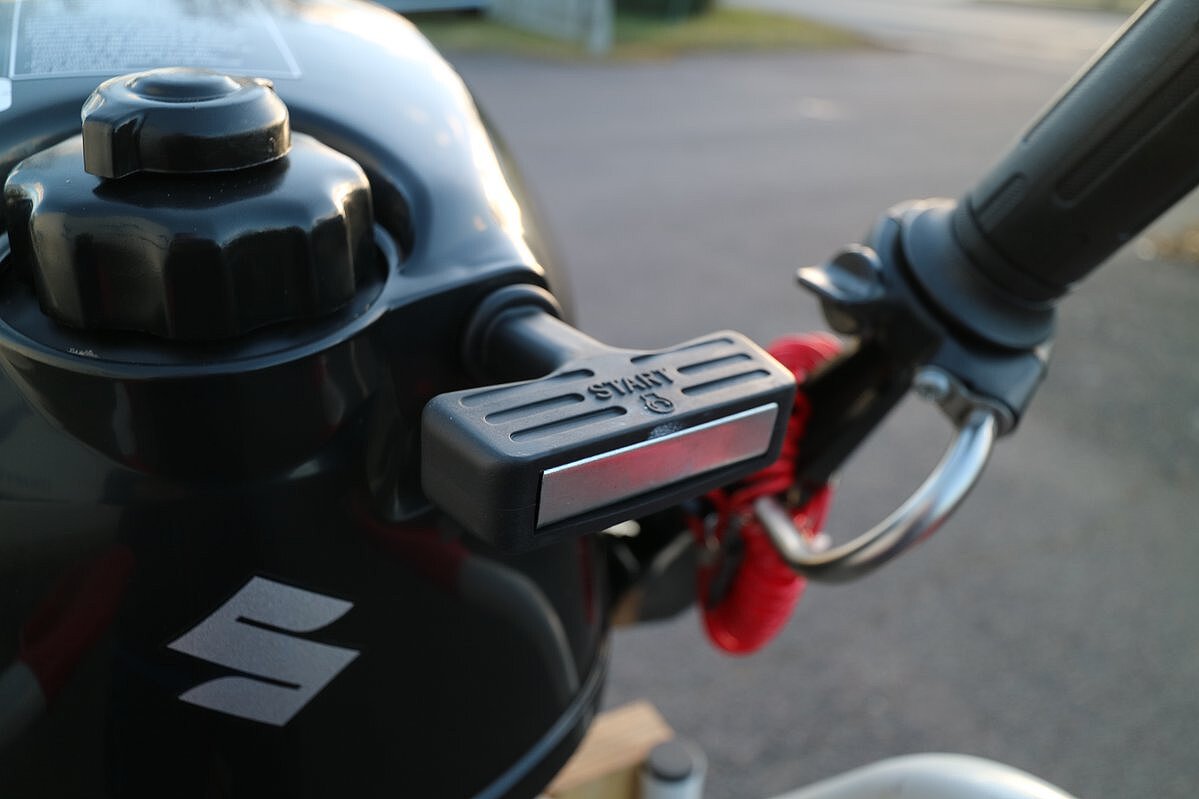 Dieses Bild zeigt den Motor Suzuki DF 2.5 S.