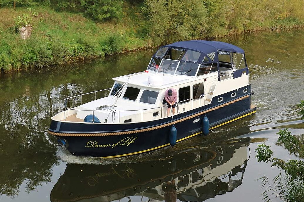 Dieses Bild zeigt unsere Yacht "M-Line - M-Classic"