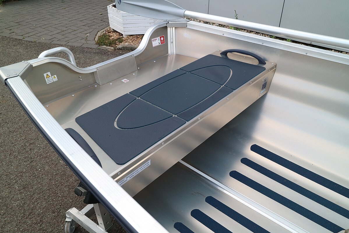 Dieses Bild zeigt unser Aluboot Linder Fishing 410  - Sitz hinten