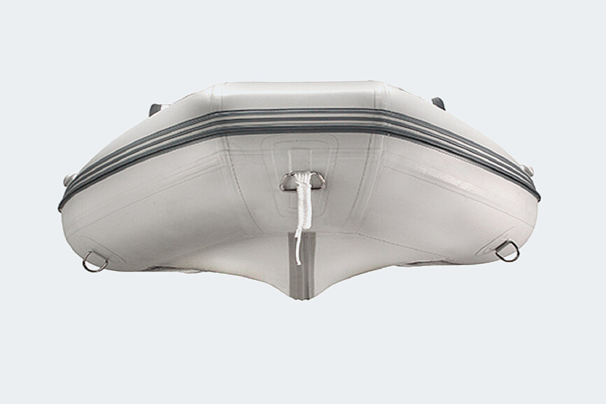 Dieses Bild zeigt unseren Vetus Traveller 330T von vorne.