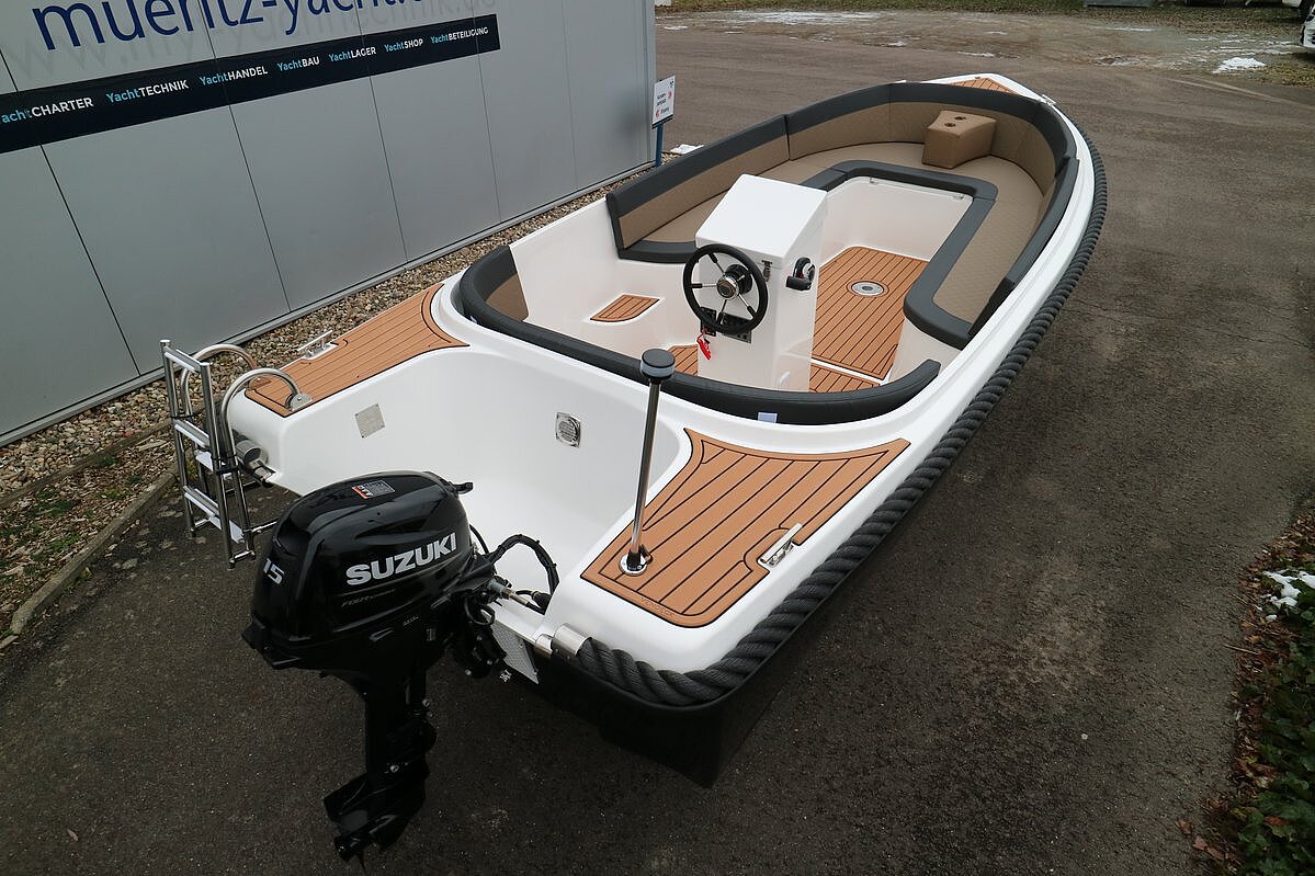 Dieses Bild zeigt unseren Aquila 5.2 Classic von hinten.