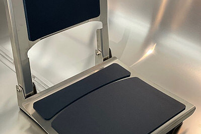 Dieses Bild zeigt einen zusammenklappbaren Kanusitz.