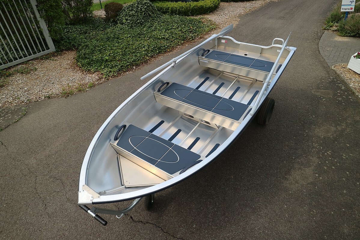 Dieses Bild zeigt unser Aluboot Linder Sportsman 355 - Draufsicht