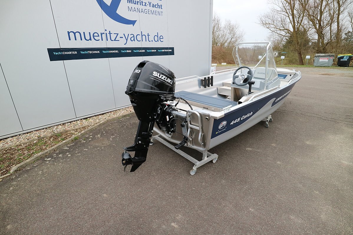Dieses Bild zeigt die Linder Sportsman 445 Catch inkl. Garmin mit Motor.