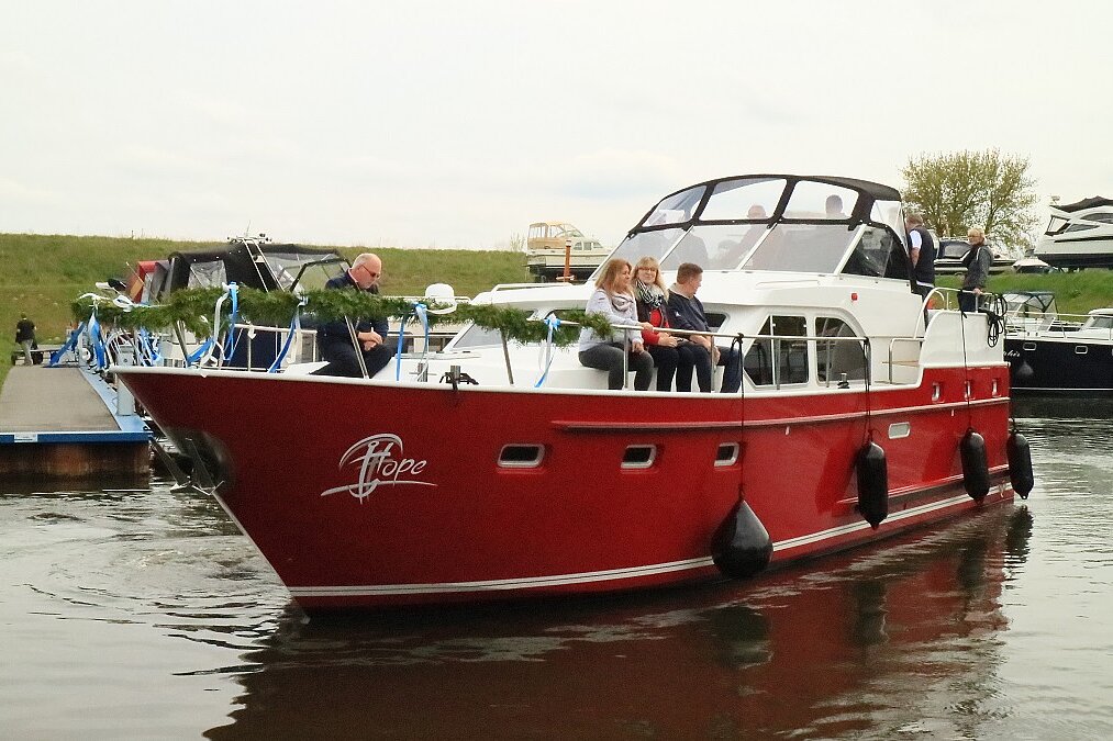 Dieses Bild zeigt unsere Yacht Hope - M-Retro 130 - Außenansicht