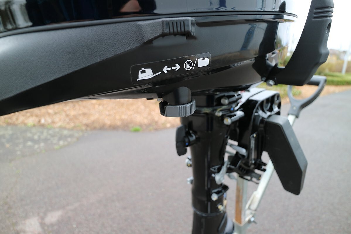 Dieses Bild zeigt den Motor Suzuki DF 5 AS.