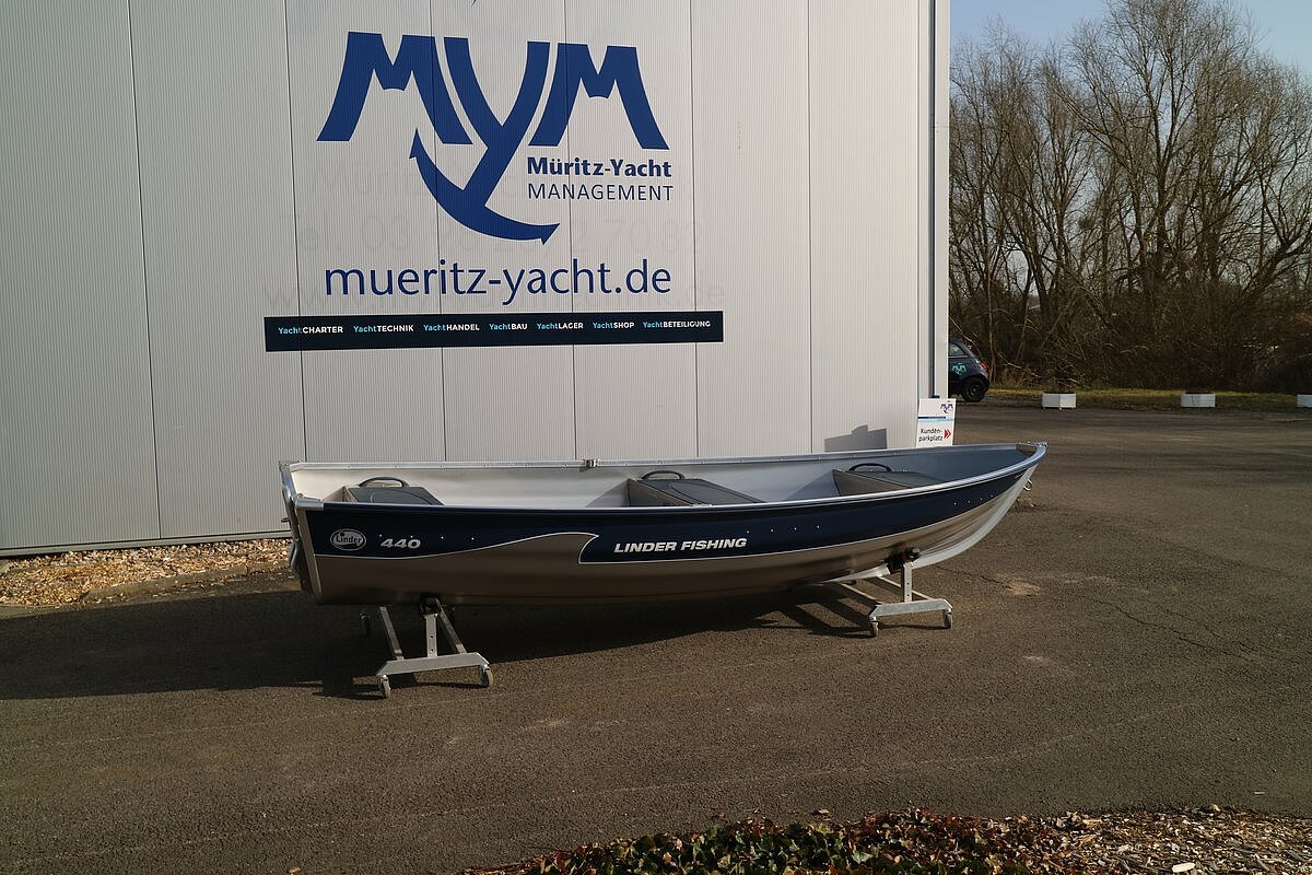 Dieses Bild zeigt unser Aluboot Linder Fishing 440  - Seitliches Profil