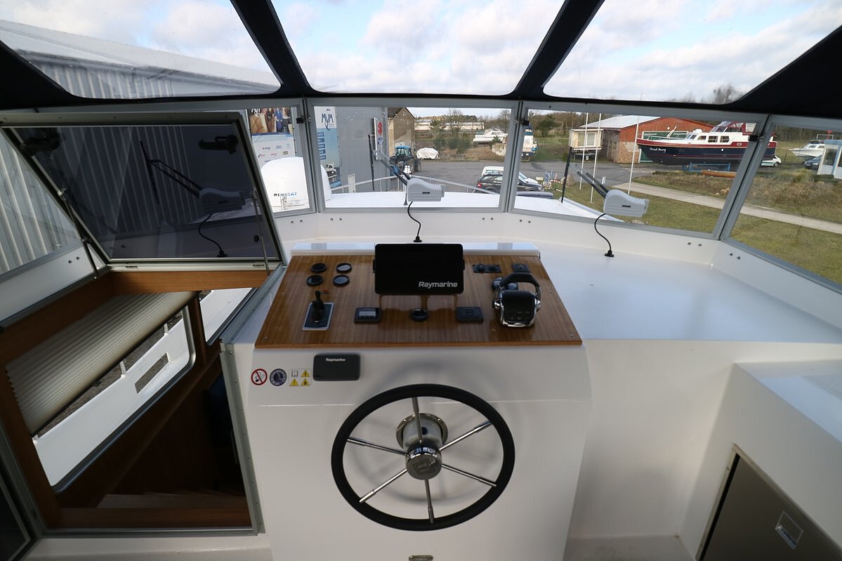 Dieses Bild zeigt unsere Yacht M-Line - M-Steven - Steuer