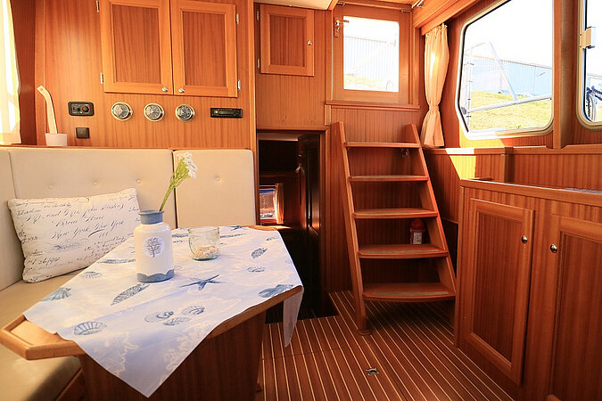 Dieses Bild zeigt unsere Yacht M-Line - M-Classic - Salon