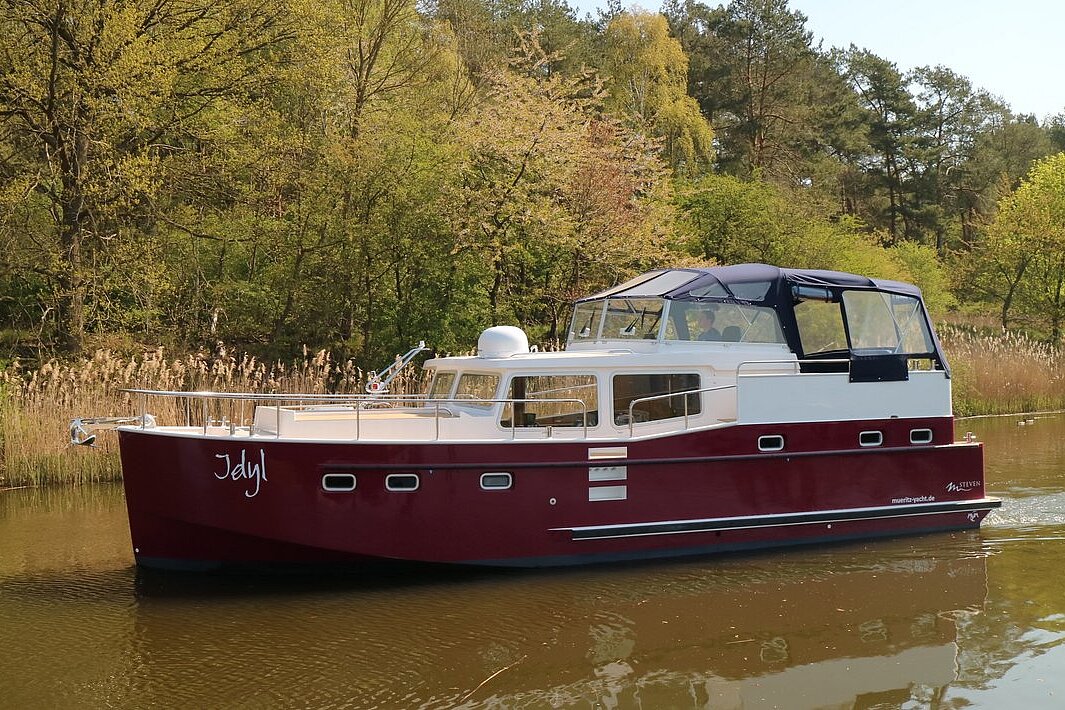 Dieses Bild zeigt unsere Yacht "M-Line - M-Steven"