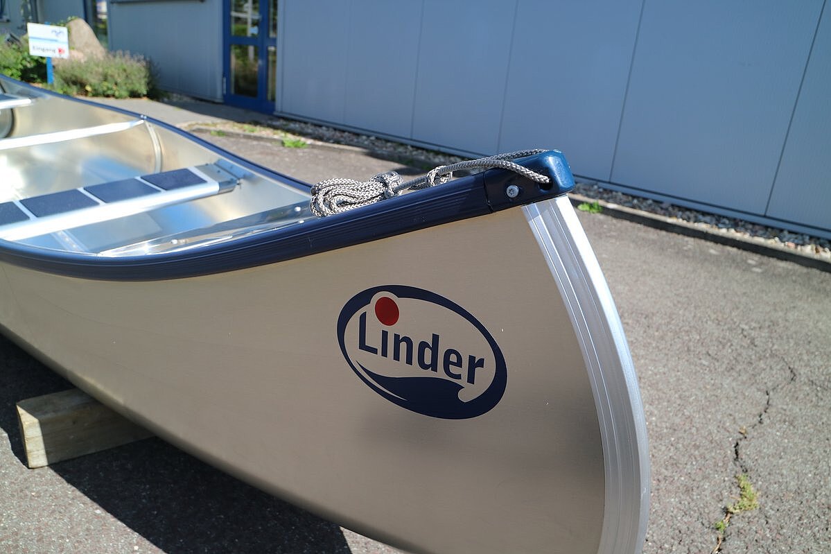Dieses Bild zeigt unser Kanu Linder Inkas 465 L - Alukanadier - Seil mit Logo