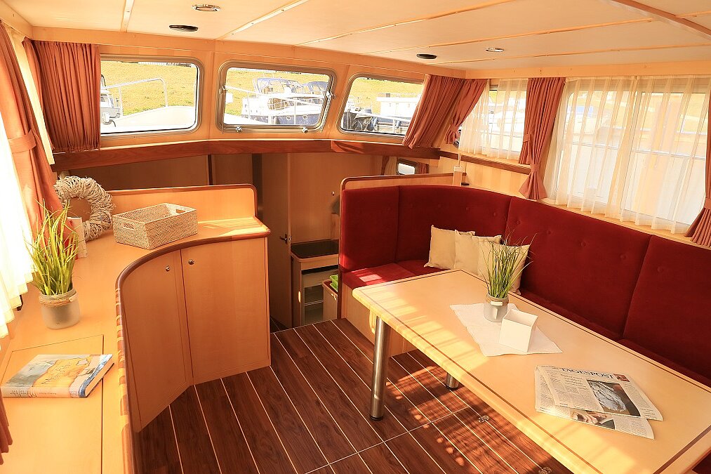 Dieses Bild zeigt unsere Yacht M-Classic 135 - Salon