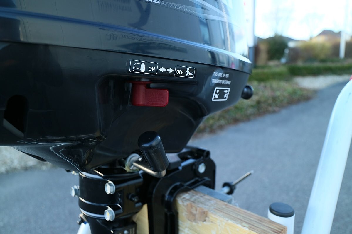 Dieses Bild zeigt den Motor Suzuki DF 2.5 S.