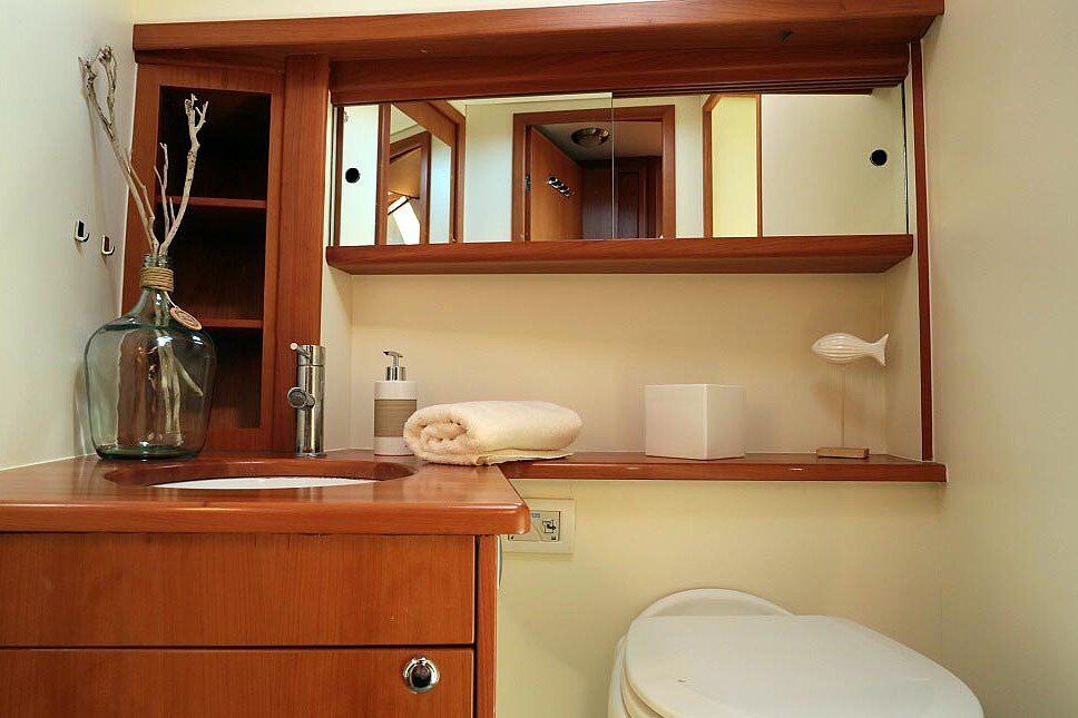 Dieses Bild zeigt unsere Yacht Aquamarin - M-Cruiser 125 - Bad anderer Winkel