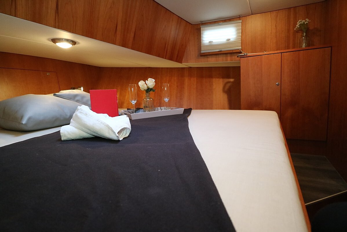 Dieses Bild zeigt unsere Yacht Dream of Life - M-Classic 115 - Schlafkabine anderer Winkel