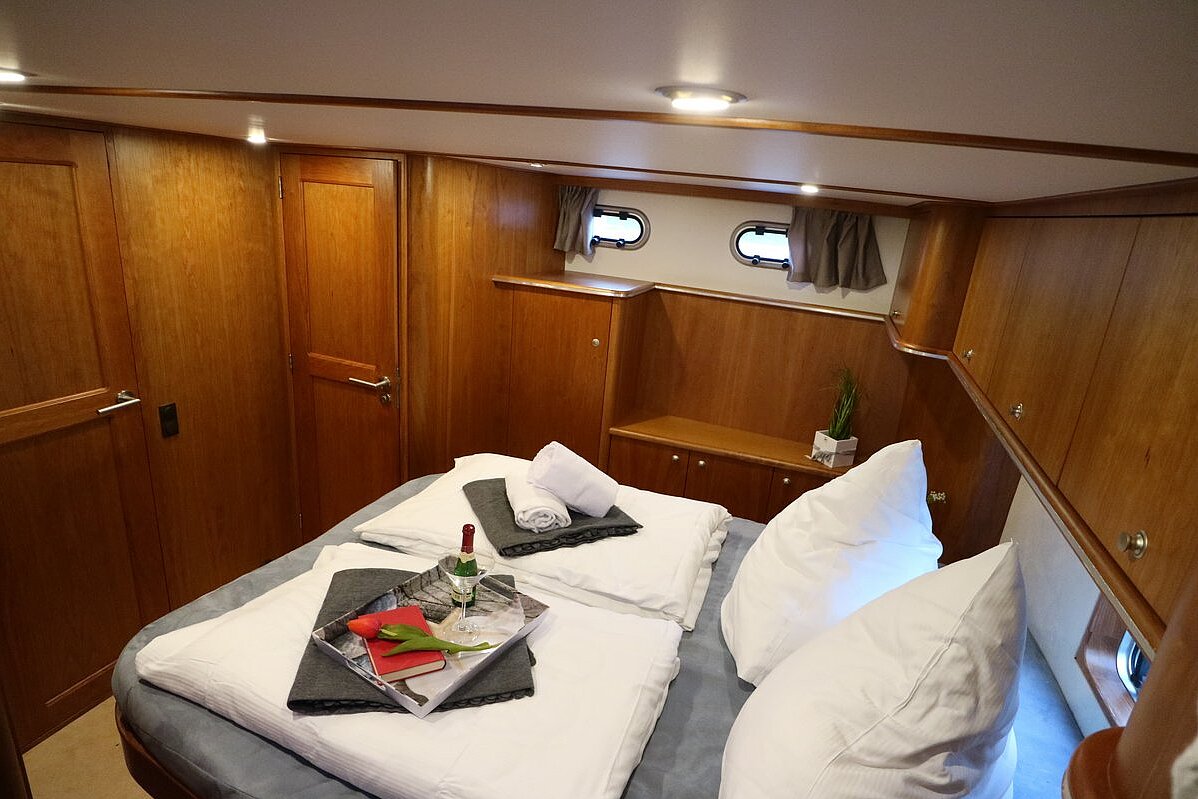 Dieses Bild zeigt unsere Yacht Charlie Brown - Concordia 108 AC - zweite Schlafkabine anderer Winkel