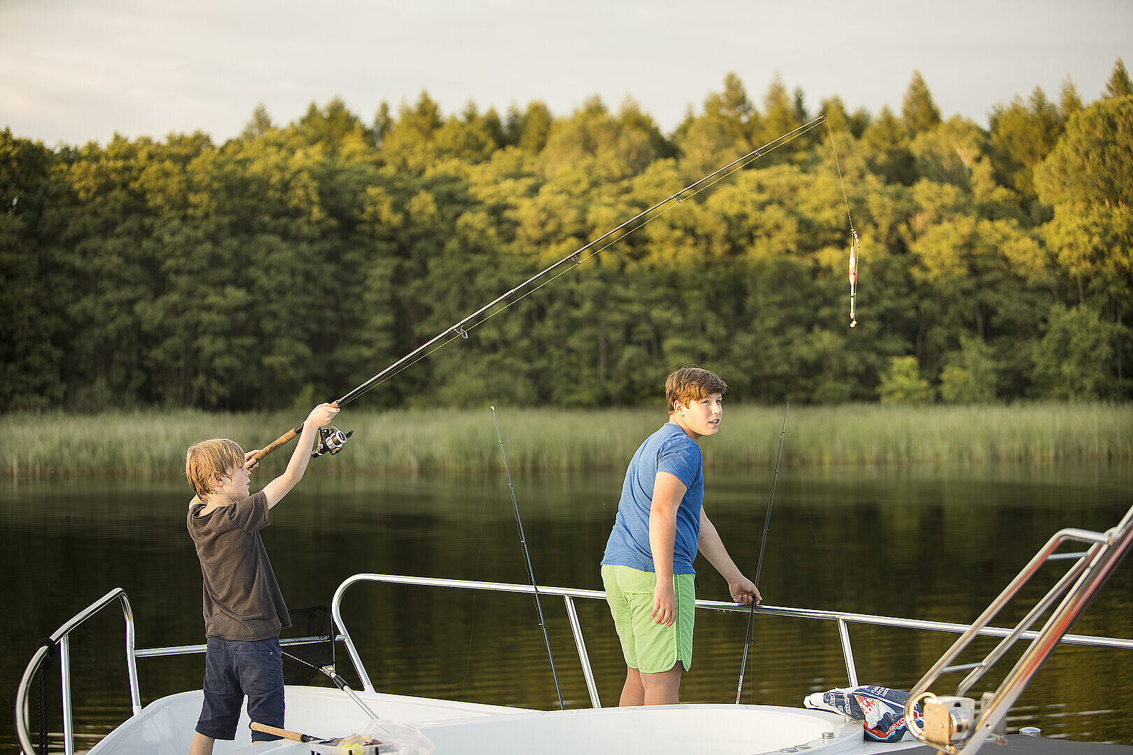 Personen beim Angeln