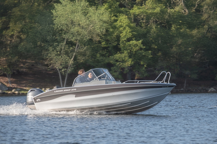 Dieses Bild zeigt unser Aluboot Linder ARKIP 530 BR inkl. Garmin